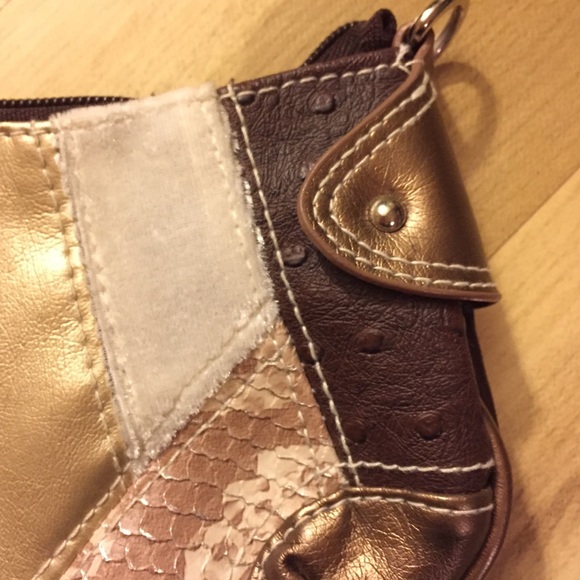 Cute Clutch / Wristlet 👛 💕😊💕 - Picture 5 of 6